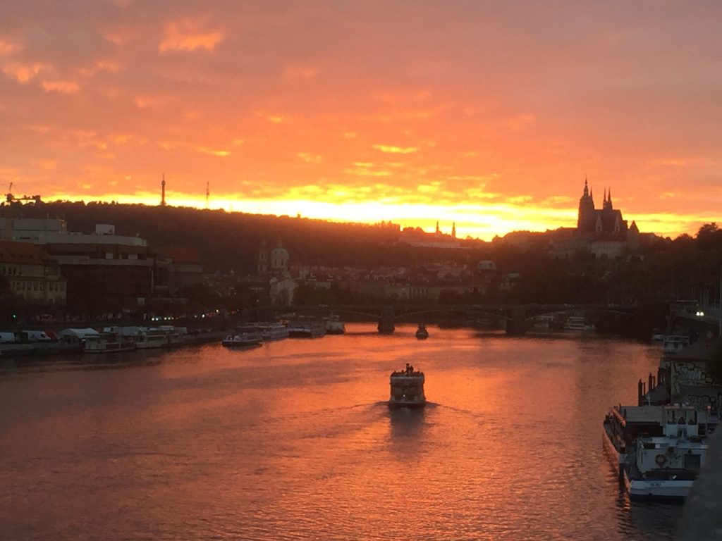 Sonnenuntergang in Prag (2022)